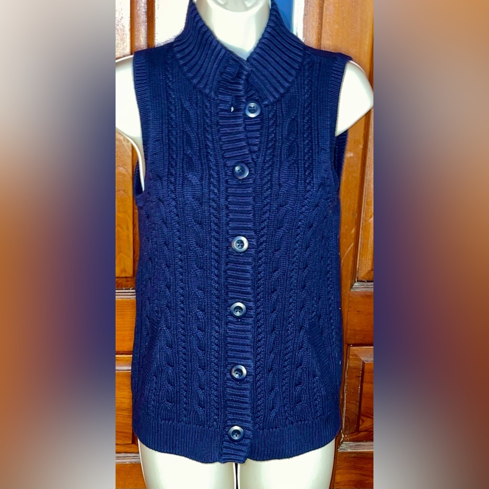 EUC Talbots Petites Navy Blue Button Down Sweater Vest. Measurement 15” Petite